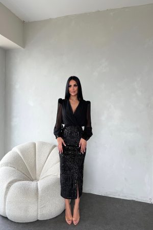 KRUVAZE YAKA ÜSTÜ TÜLLÜ ALTI PULLU TASARIM ELBİSE