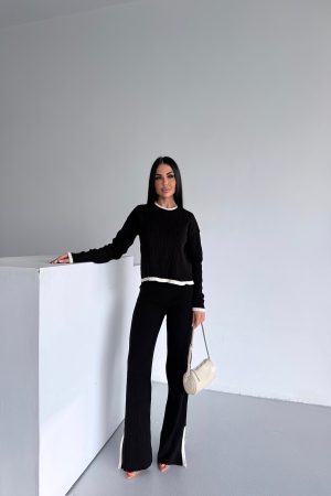 PAÇA FERMUARLI ŞERİT DETAYLI EŞOFMAN TAKIMI STANDART BEDEN (S/M/L/XL) UYUMLUDUR