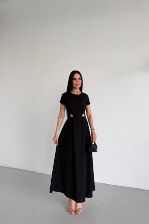 BİSİKLET YAKA BEL BROŞ DETAYLI KİLOŞ ELBİSE