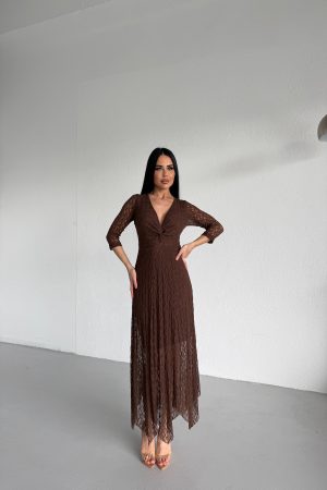 KRUVAZE YAKA ETEĞİ ASİMETRİK GÜPÜR ELBİSE