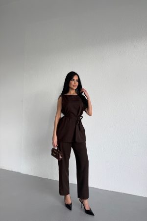 BİSİKLET YAKA OMUZ DETAYLI KUŞAKLI TAKIM