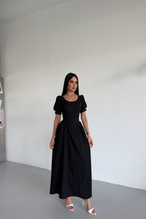 U YAKA KENDİNDEN KUŞAKLI ELBİSE