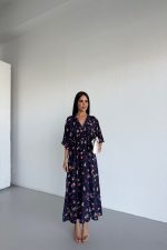 KRUVAZE YAKA BELDEN LASTİKLİ ELBİSE