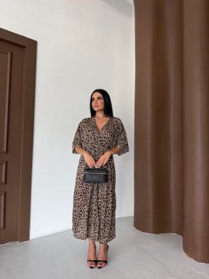 KRUVAZE YAKA BELDEN LASTİKLİ LEOPAR DESENLİ ELBİSE